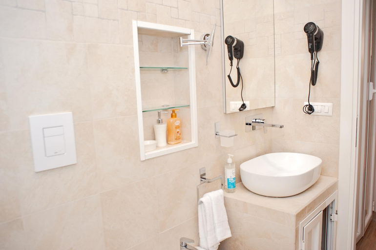 Bathroom 3, SCIPIO92HOME, Rome