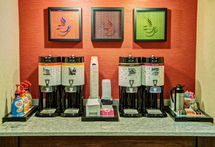 Food & Drinks 5, Hampton Inn & Suites Fort Myers-Estero/FGCU, Lee