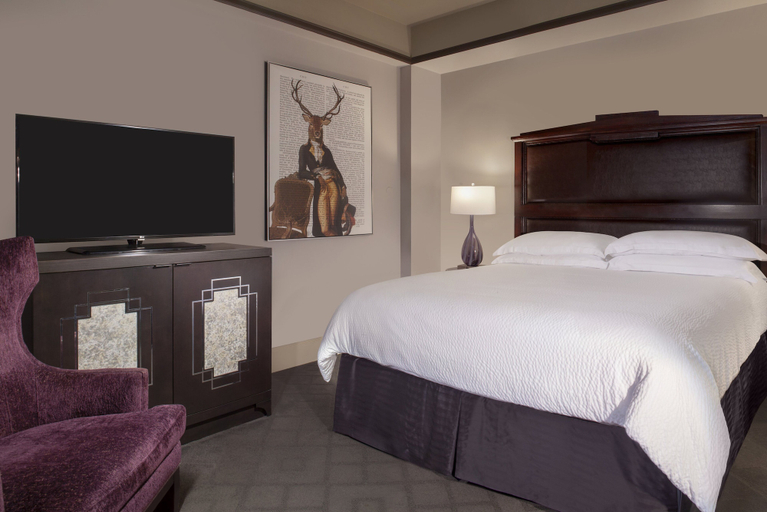 Bedroom 2, The Ashton Hotel, Fort Worth