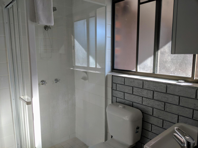 Bathroom 7