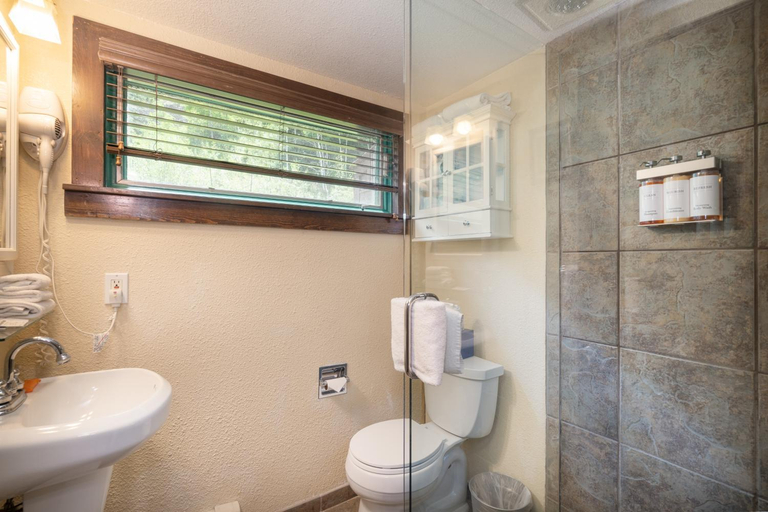 Others 4, Manitou Lodge 4 by Alpine Lodging Telluride, San Miguel