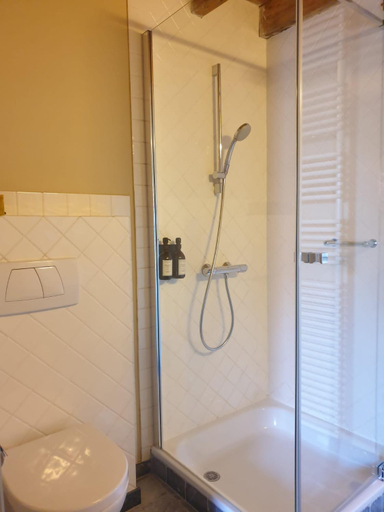 Bathroom 3, De Levensboom - Het Oud Gemeentehuis, West-Vlaanderen