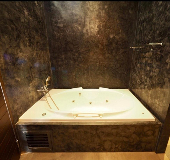 Bathroom 5, Annie Villa at Khao Yai, Pak Chong