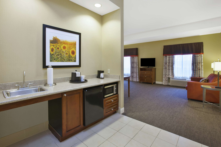 Others 5, Hampton Inn & Suites Wichita Northeast, Sedgwick