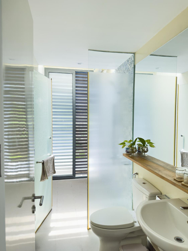 Bathroom 2, LyGia Villa Long Hai, Đất Đỏ