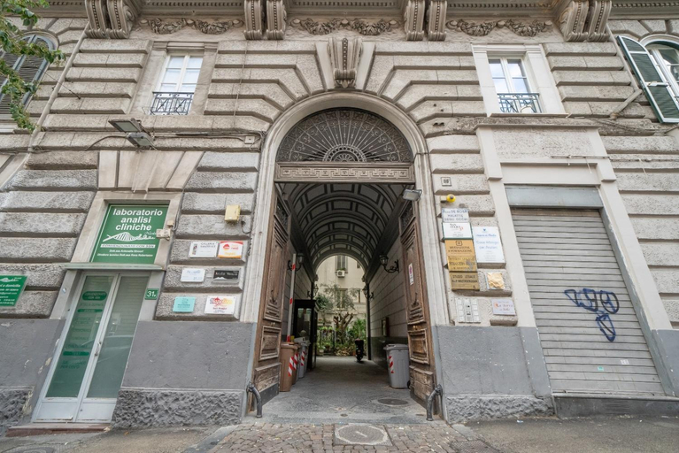 Others 2, Bovio Boutique Studio Apartment, Napoli