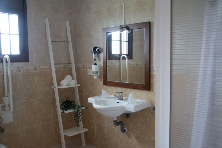 Bathroom 4, Hostal Rural La Plata Parking Incluido, Cádiz