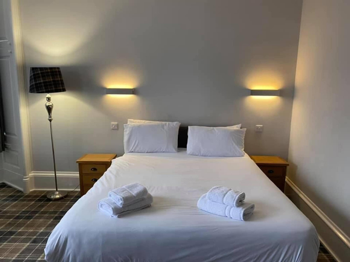 Bedroom 2, Crown Court Hotel & Bar., Highland