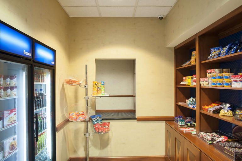 Food & Drinks 5, Hampton Inn and Suites Indianapolis - Fishers, Hamilton