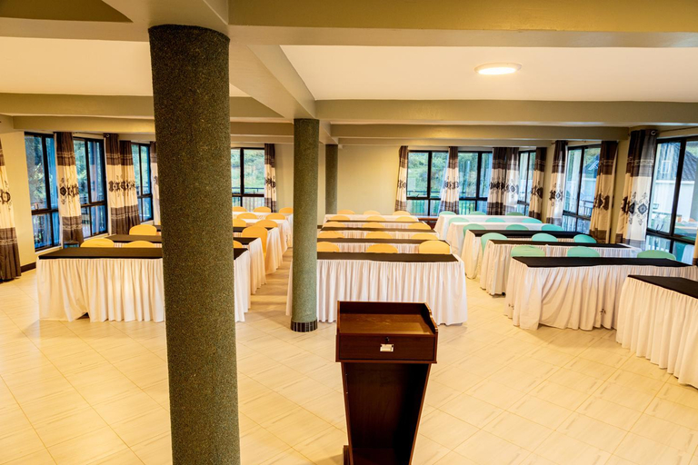 Food & Drinks 3, Bwizi Gardens and Resort, Kashari