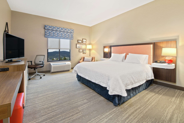 Bedroom 3, Hampton Inn & Suites Spokane Valley, Spokane
