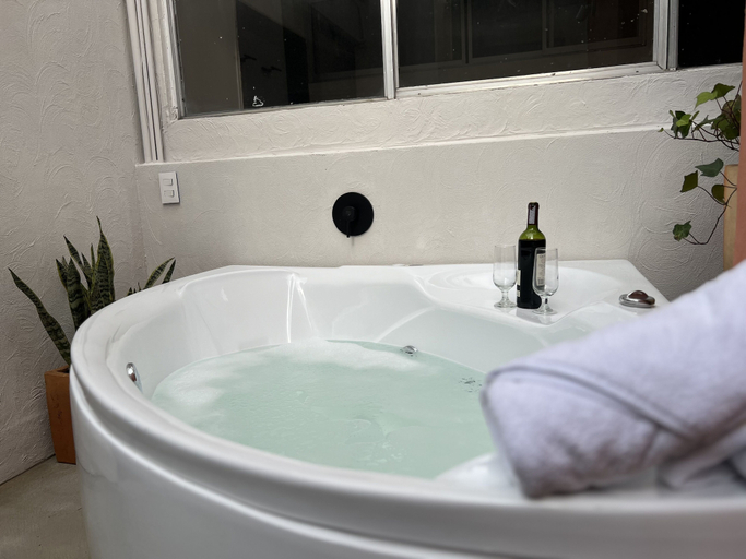 Bathroom 4, Apartment BBC With Jacuzzi, Medellín