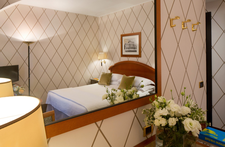 Bedroom 3, Starhotels Majestic, Torino