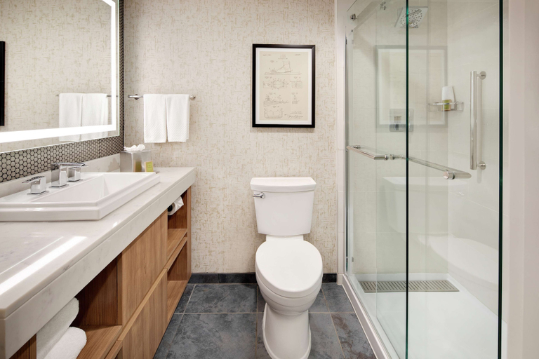Bathroom 5, Highline Vail - a DoubleTree by Hilton, Eagle