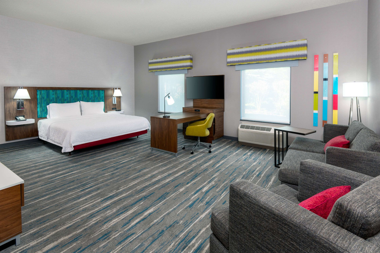 Bedroom 3, Hampton Inn & Suites Hartford/Farmington, Hartford