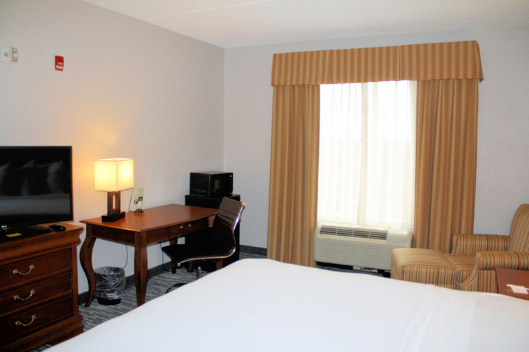 Bedroom 4, Country Inn & Suites by Radisson, BWI Airport (Baltimore), MD, Anne Arundel