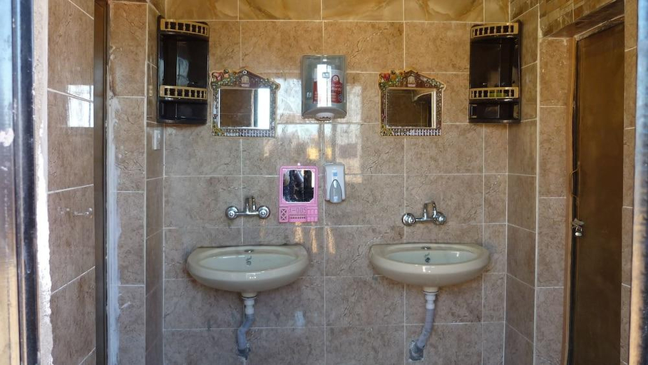 Bathroom 3, Desert Moon Camp, Aqaba