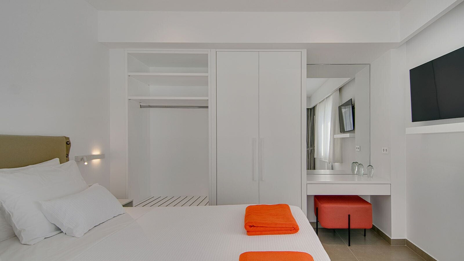 Bedroom 5, LIVINGHOME SUITES, Epirus