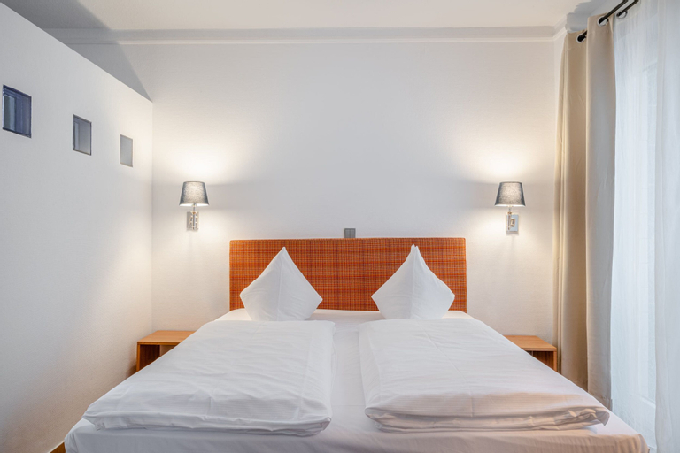 Bedroom 12