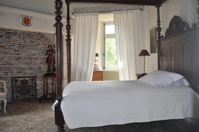 Others 5, Chateau de Bouesse en Berry, Indre
