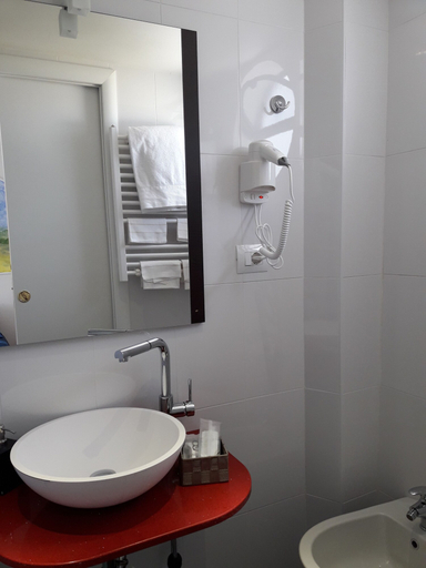 Bathroom 4, Hotel Resort Nautilus, Lecco