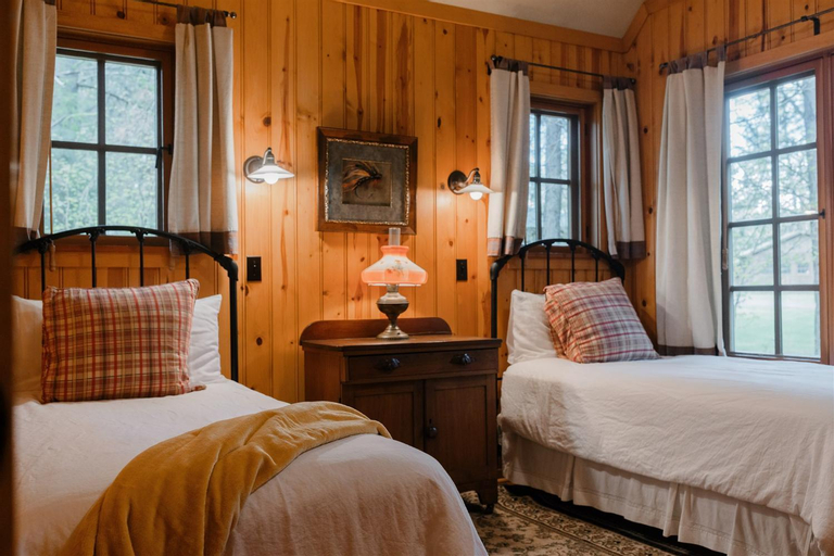 Lake Creek Lodge, Jefferson