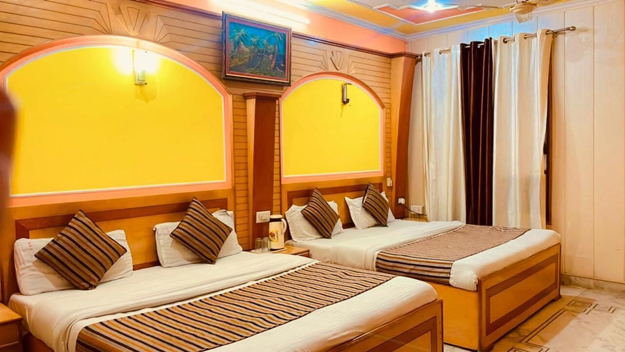 Bedroom 3, Gyan Ganga - A Luxurious Hotel, Dehradun