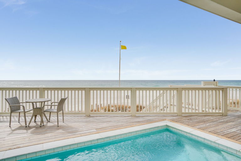 Sport & Beauty 4, Beach House - Whale Rested by PHG, Bay