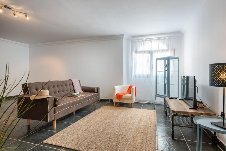 4, 2 CHARMING VILLA Private Pool and Sea View, Santa Cruz de Tenerife