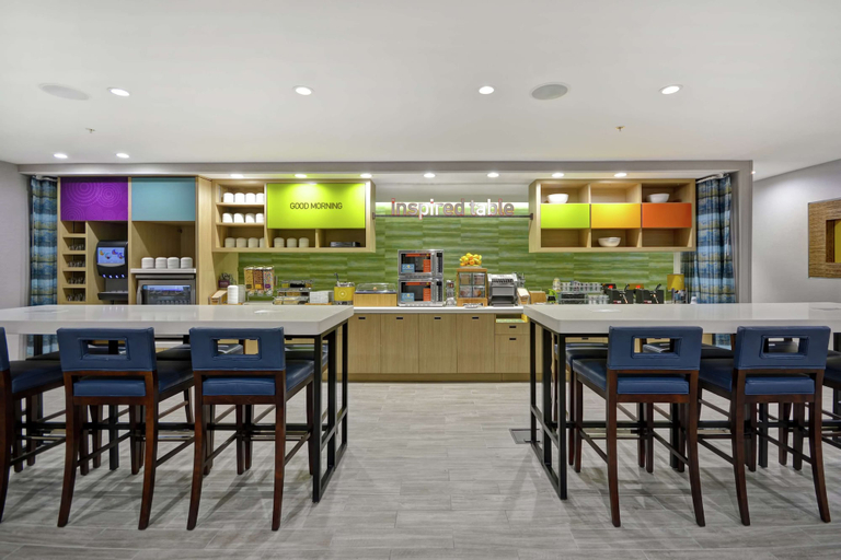 Food & Drinks 5, Home2 Suites by Hilton Grand Rapids North, Kent