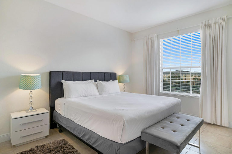 Bedroom 3, Updated Condo Near Conv Ctr, I-drive & Universal!, Orange