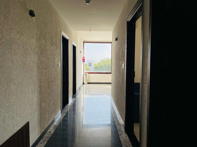 Public Area 2, clover inn, Udaipur