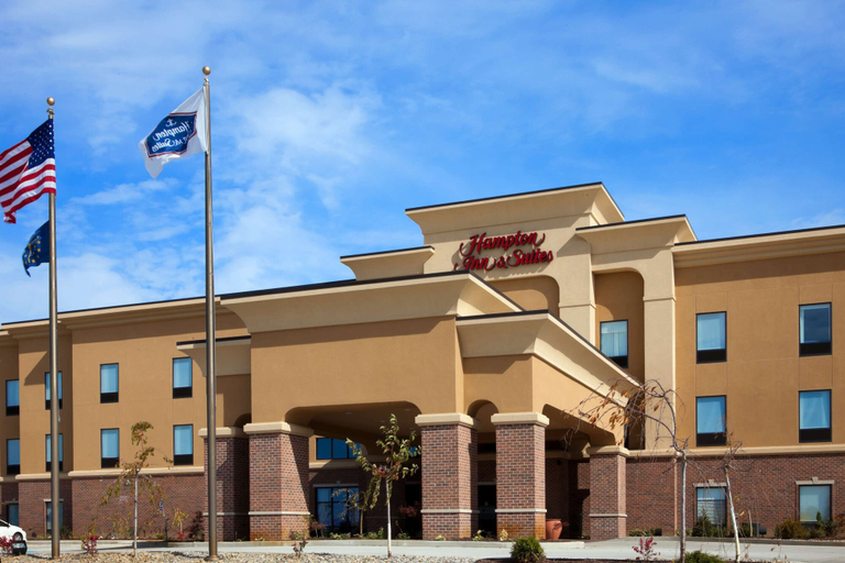 Exterior & Views 1, Hampton Inn & Suites Middlebury, Elkhart