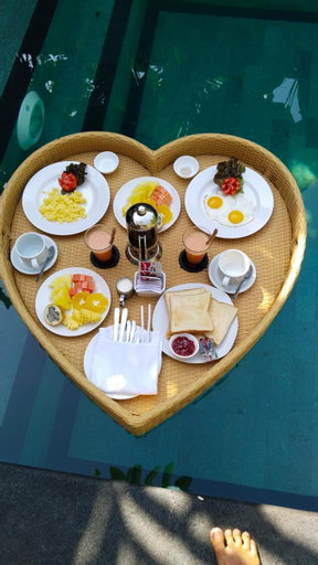 Food & Drinks 22