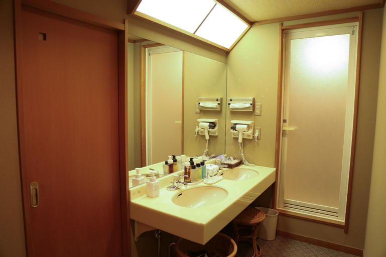 Bedroom 4, Genjiko, Minamichita