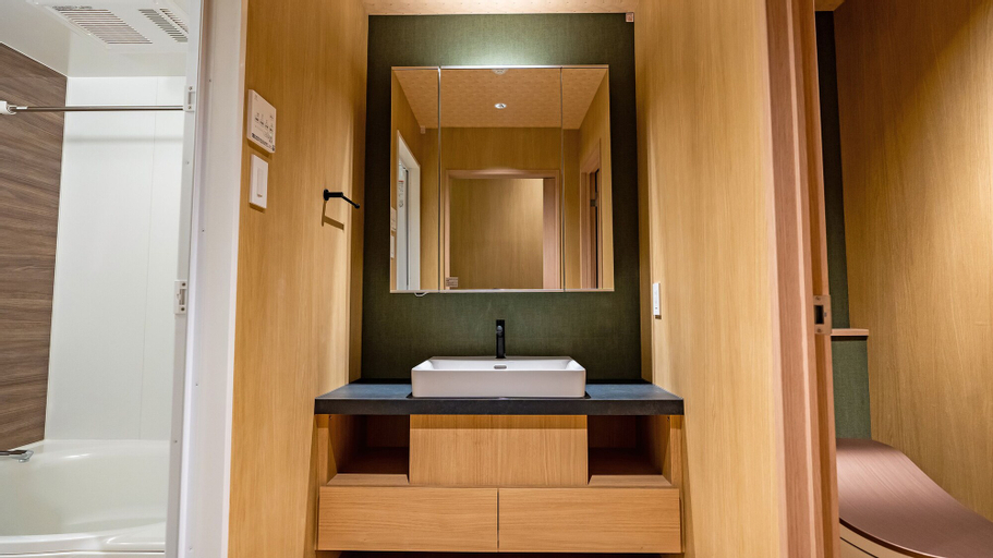 Bathroom 4
