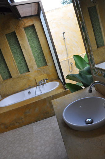 Bathroom 4