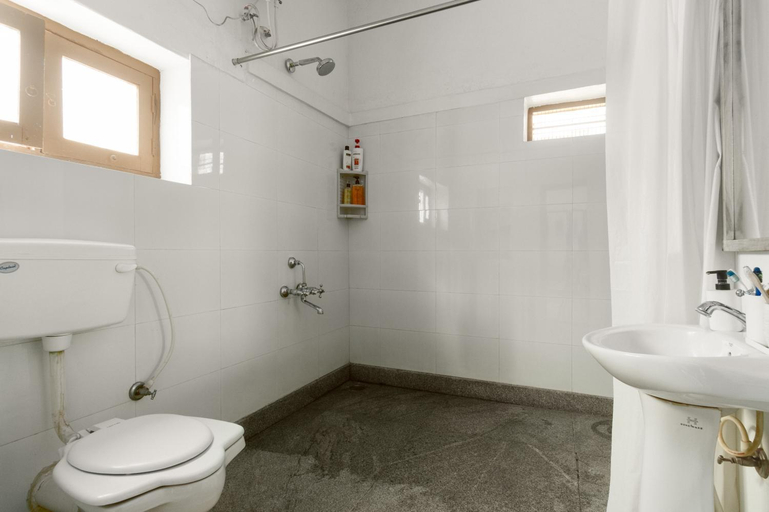Bathroom 2, Laika Heritage Stay, Mysore