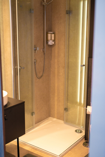 Bathroom 4, Nørdika Charlevoix, Charlevoix