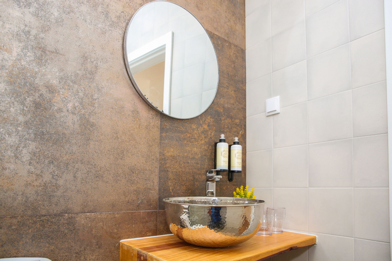 Bathroom 6