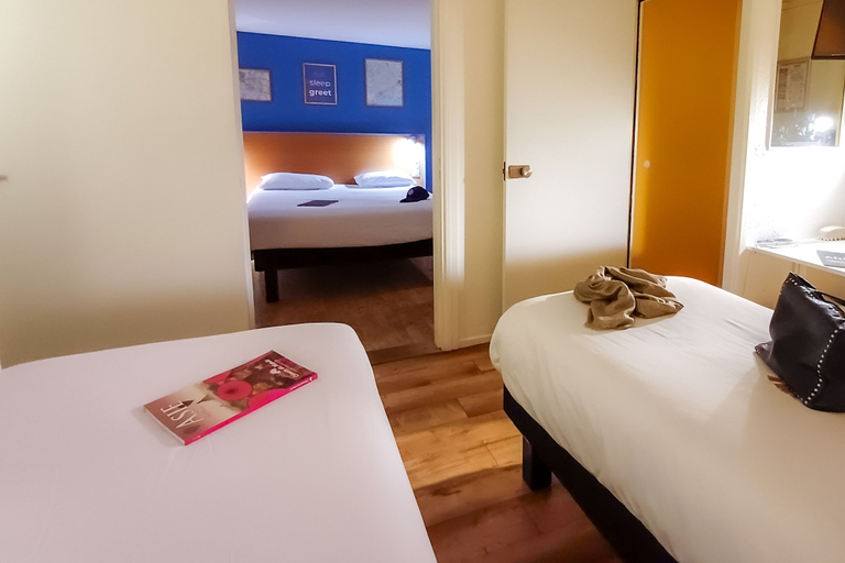 Bedroom 4, greet Hotel Belleville en Beaujolais A6, Rhône
