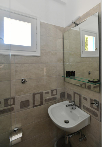Bathroom, Vanas Apartments, Attica