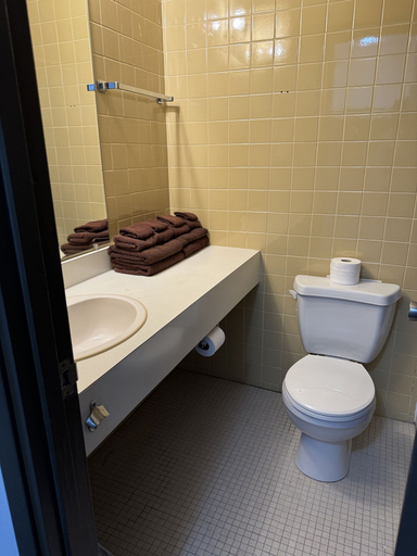 Bathroom 4, Minnedosa Inn, Division No. 15