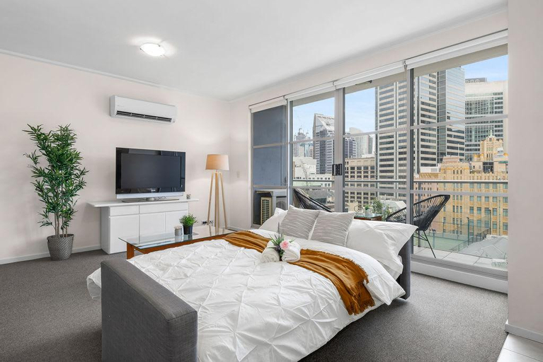 Bedroom 3, A Cozy Apt with City Views Next to Darling Harbour, Sydney