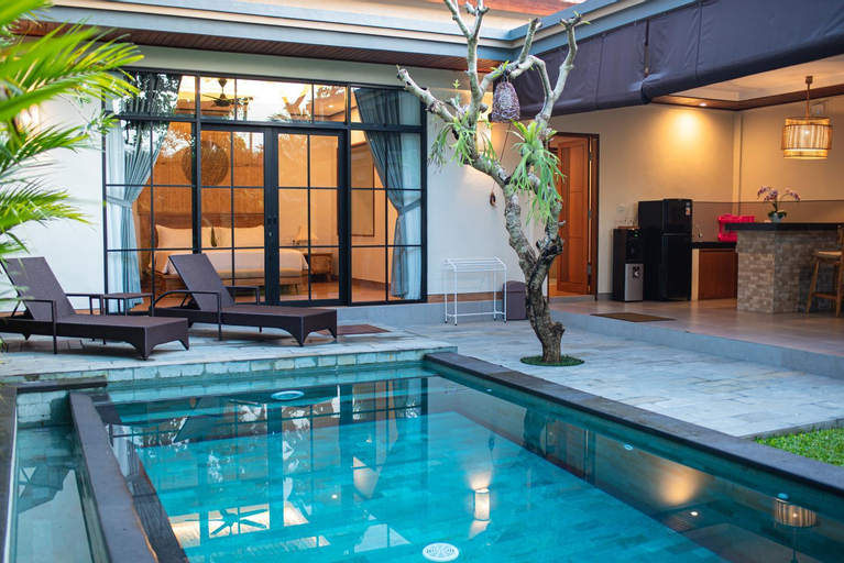 Swimming Pool 6