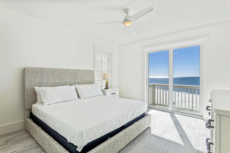 Others 5, Beach House - Anchors Aweigh by PHG, Bay