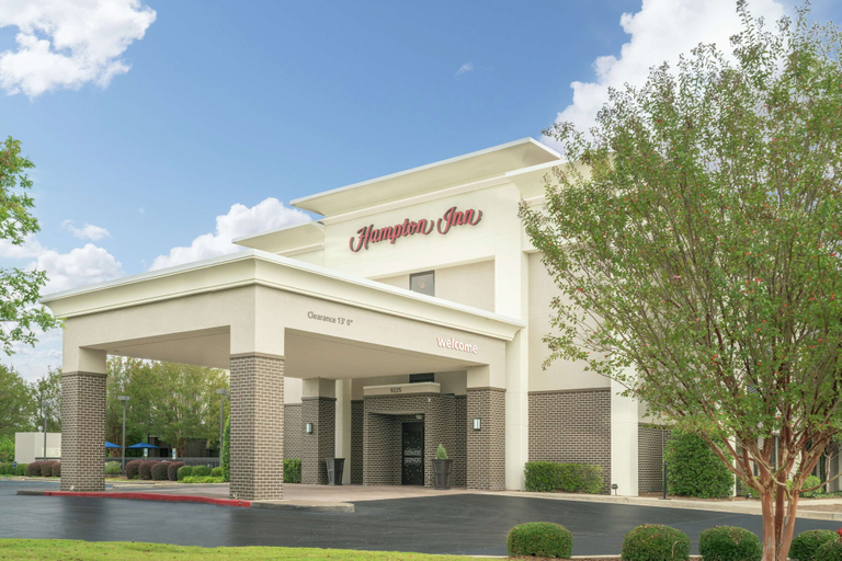 Exterior & Views 2, Hampton Inn Madison Huntsville Airport, Madison