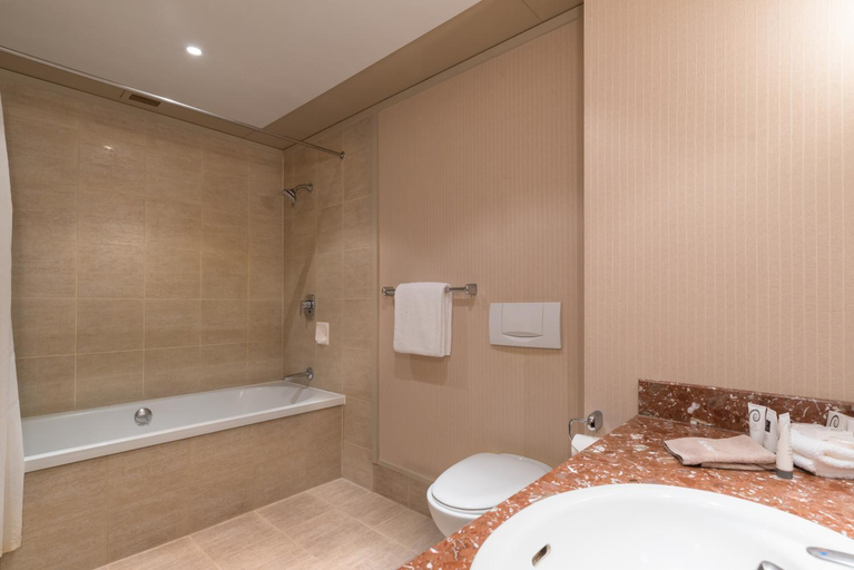 Bathroom 5, Distinction Rotorua Hotel & Conference Centre, Rotorua