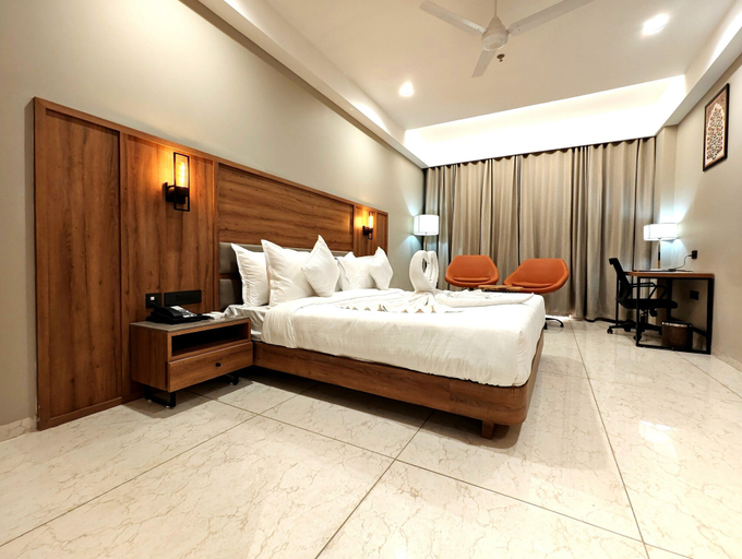 Bedroom 4, The Sky Imperial Hotel Kailash, Jamnagar