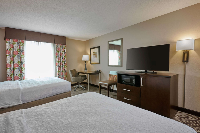 Bedroom 3, Hampton Inn Evansville/Airport, Vanderburgh
